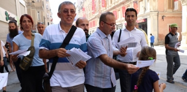 17 Eylül mitingi için Taksim İstiklal’de bildiri dağıtıldı